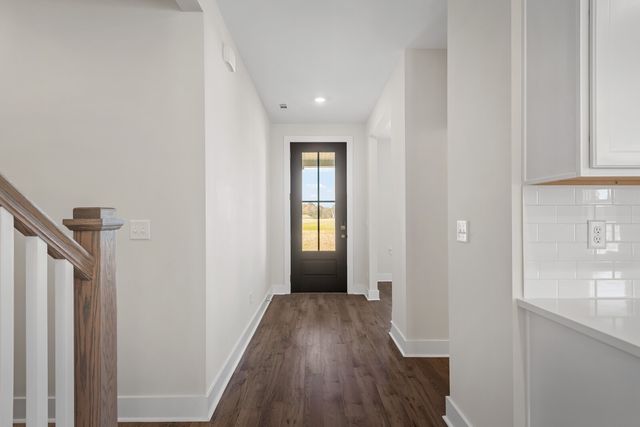 1408 Charles Dr, Chapel Hill, TN 37034