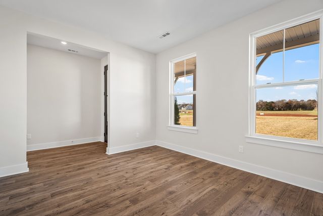 1408 Charles Dr, Chapel Hill, TN 37034