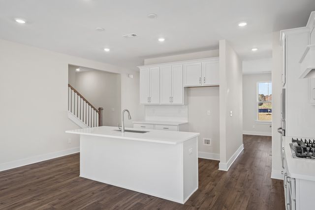 1408 Charles Dr, Chapel Hill, TN 37034