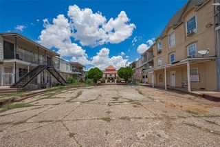 8200 Broadway Street 113, Houston, TX 77061