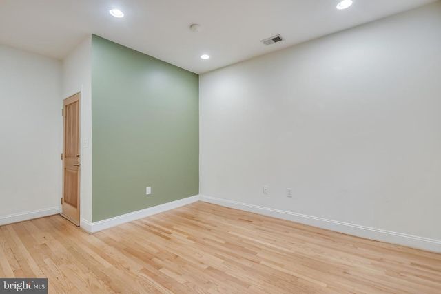 2307 18TH ST NW, Washington, DC 20009