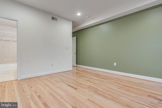 2307 18TH ST NW, Washington, DC 20009