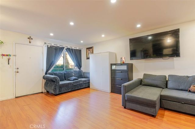 13100 Bromont Avenue 11, Sylmar, CA 91342