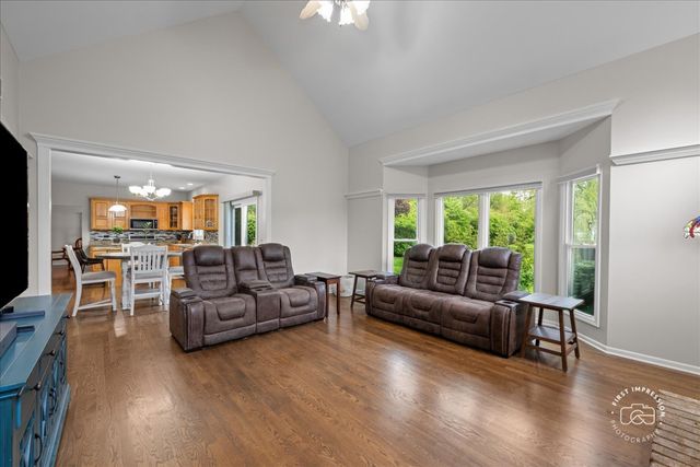 40W174 Jack London Street, St. Charles, IL 60175