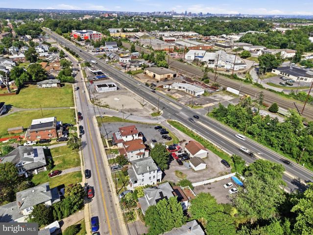 4405 LEEDS AVE, Baltimore, MD 21229