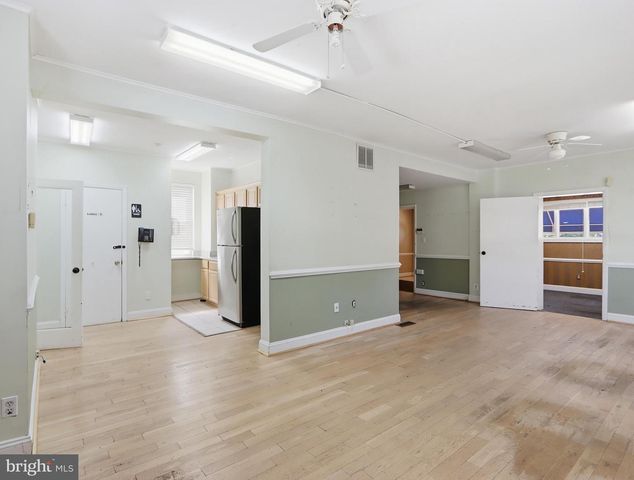 4405 LEEDS AVE, Baltimore, MD 21229