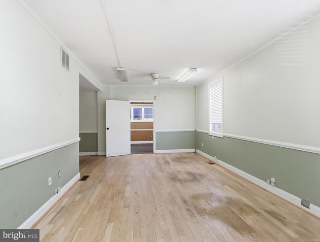 4405 LEEDS AVE, Baltimore, MD 21229