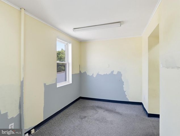 4405 LEEDS AVE, Baltimore, MD 21229