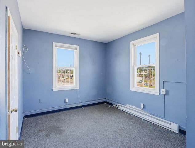4405 LEEDS AVE, Baltimore, MD 21229