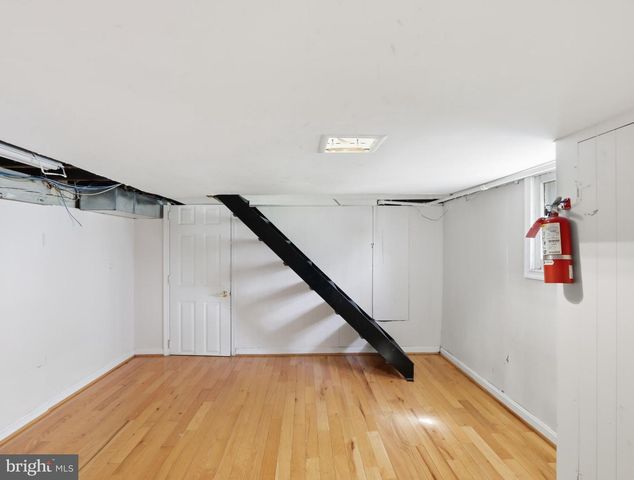 4405 LEEDS AVE, Baltimore, MD 21229