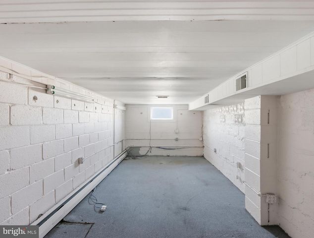 4405 LEEDS AVE, Baltimore, MD 21229