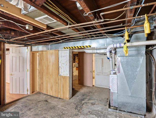 4405 LEEDS AVE, Baltimore, MD 21229