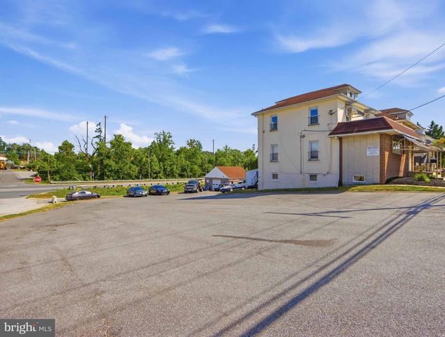 4405 LEEDS AVE, Baltimore, MD 21229