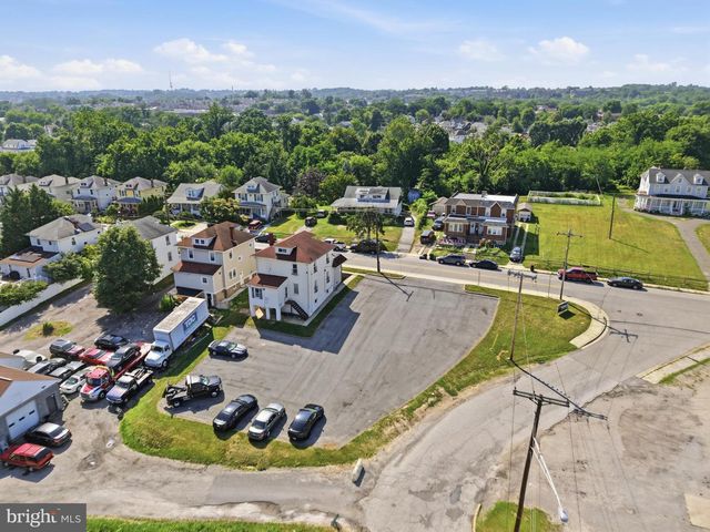 4405 LEEDS AVE, Baltimore, MD 21229