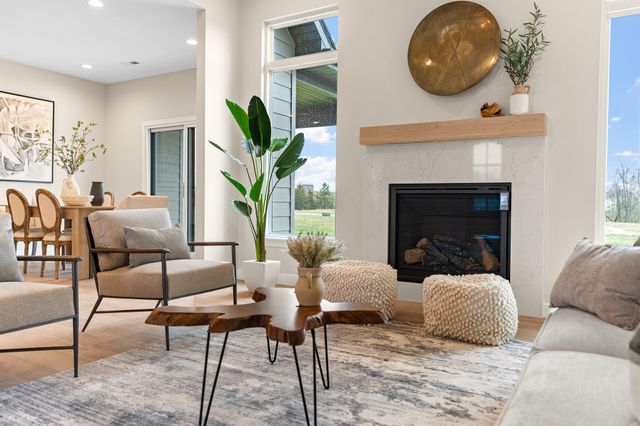 2908 GENESIS DR, Columbia, MO 65201