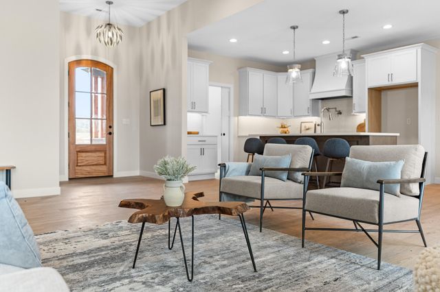 2908 GENESIS DR, Columbia, MO 65201