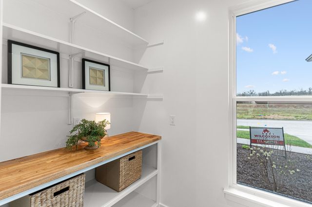 2908 GENESIS DR, Columbia, MO 65201