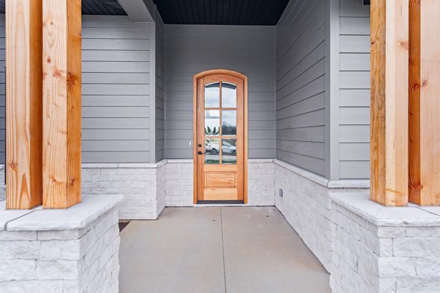 2908 GENESIS DR, Columbia, MO 65201