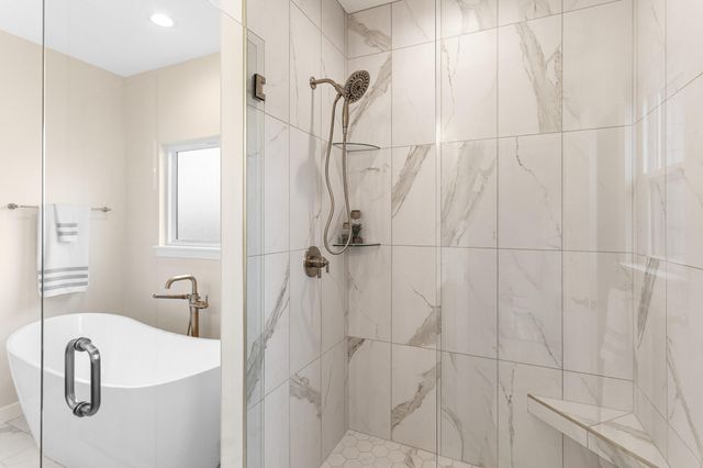 2908 GENESIS DR, Columbia, MO 65201