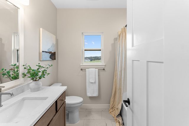 2908 GENESIS DR, Columbia, MO 65201