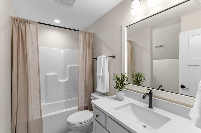 2908 GENESIS DR, Columbia, MO 65201