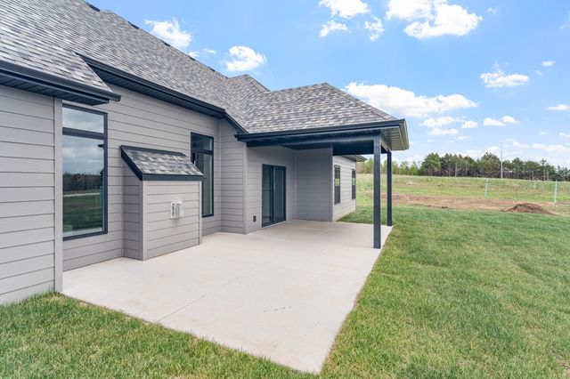 2908 GENESIS DR, Columbia, MO 65201