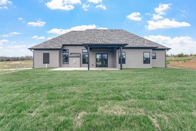 2908 GENESIS DR, Columbia, MO 65201