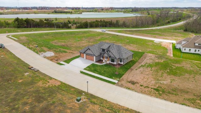 2908 GENESIS DR, Columbia, MO 65201