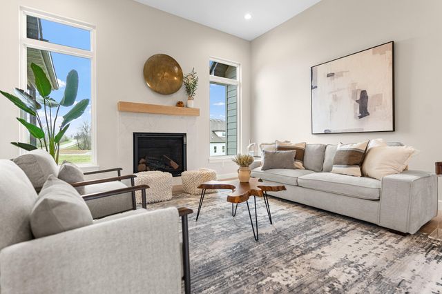 2908 GENESIS DR, Columbia, MO 65201