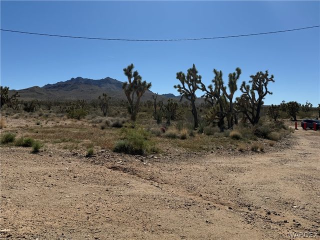 18516 N Squaw Drive, Dolan Springs, AZ 86441