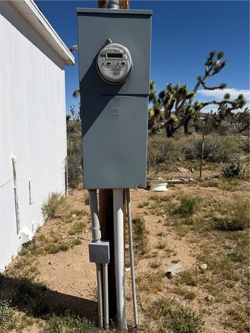 18516 N Squaw Drive, Dolan Springs, AZ 86441