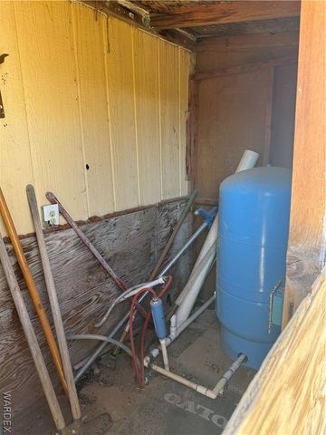 18516 N Squaw Drive, Dolan Springs, AZ 86441