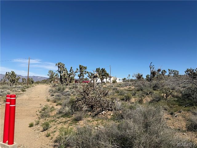 18516 N Squaw Drive, Dolan Springs, AZ 86441