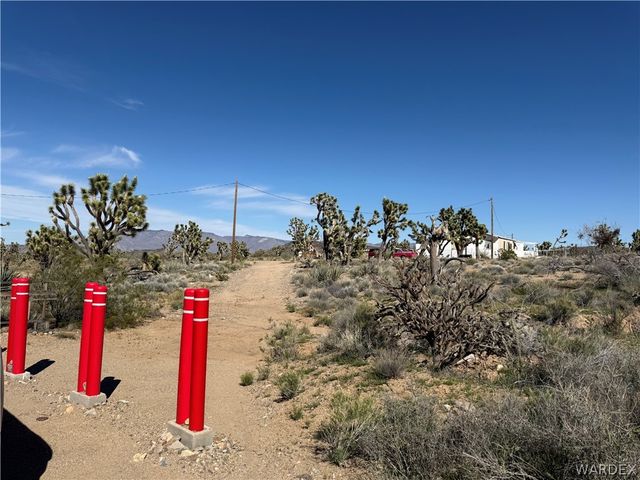 18516 N Squaw Drive, Dolan Springs, AZ 86441