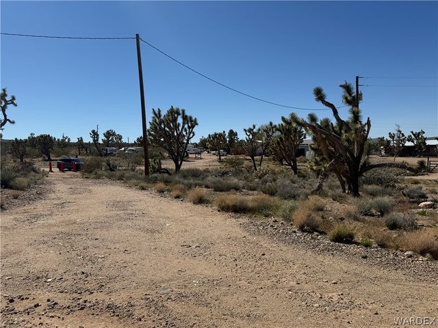 18516 N Squaw Drive, Dolan Springs, AZ 86441