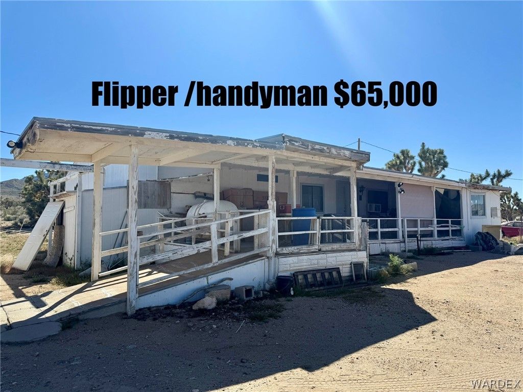 18516 N Squaw Drive, Dolan Springs, AZ 86441