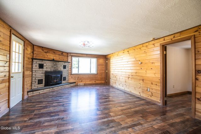 1728 N Shore Road, Day, NY 12835