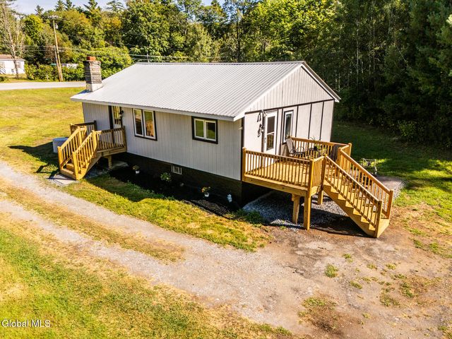 1728 N Shore Road, Day, NY 12835