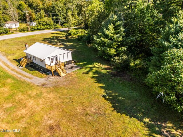 1728 N Shore Road, Day, NY 12835
