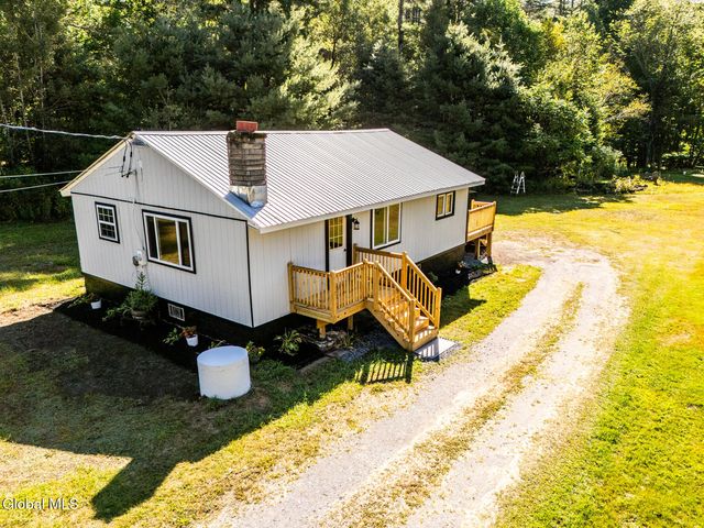 1728 N Shore Road, Day, NY 12835