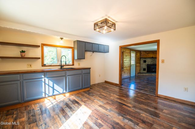 1728 N Shore Road, Day, NY 12835