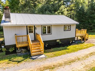 1728 N Shore Road, Day, NY 12835