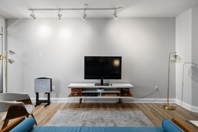 100 E Gay Street, 501, Columbus, OH 43215