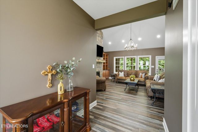 2728 Sweetwater Vonore Rd, Sweetwater, TN 37874