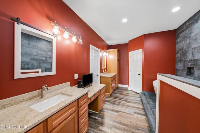 2728 Sweetwater Vonore Rd, Sweetwater, TN 37874