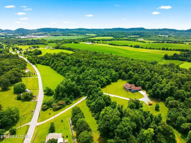 2728 Sweetwater Vonore Rd, Sweetwater, TN 37874