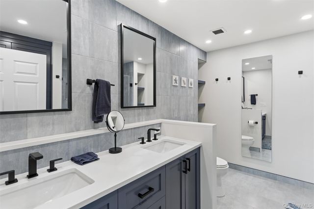 260 W Broadway 7A, Long Beach, NY 11561