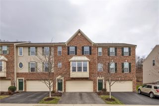 230 Broadstone Dr, Adams Twp, PA 16046