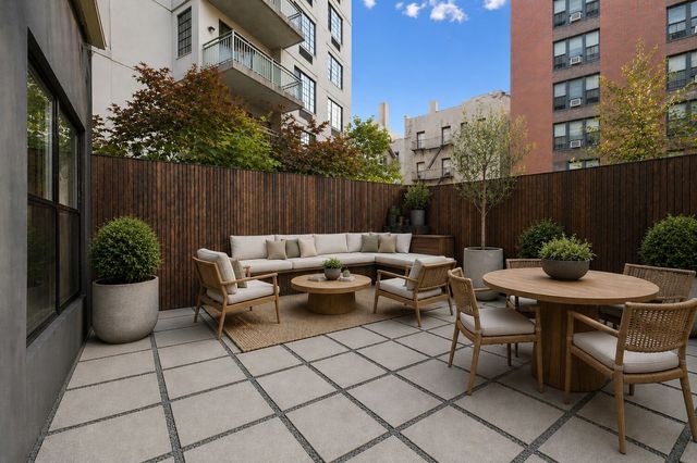1039 FULTON Street, New York City, NY 11238