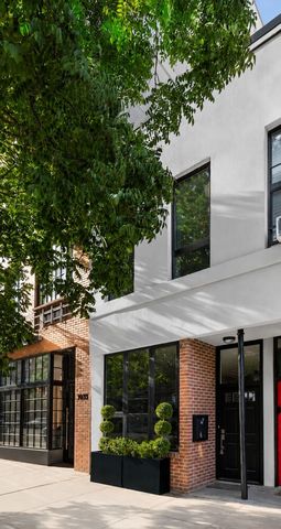 1039 FULTON Street, New York City, NY 11238